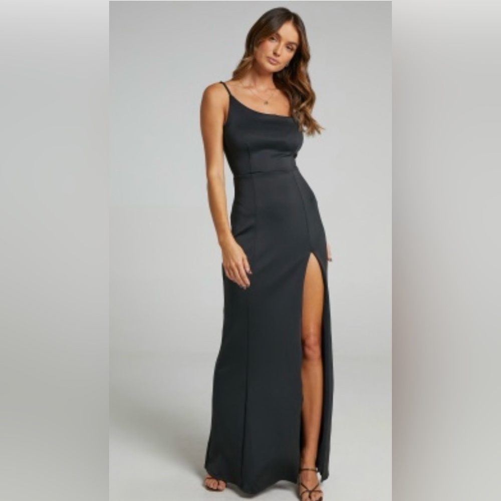 Elegant Black Evening Dress